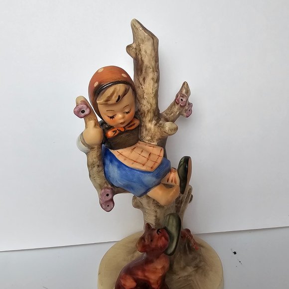 HUMMEL girl in tree "OUT of Danger" -Excellent Condition - Picture 3 of 5